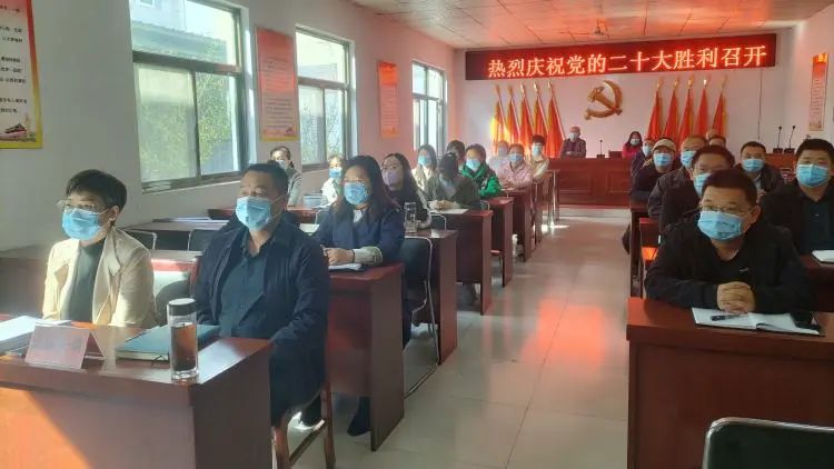 唐县北店头镇收看中国共产党第二十次全国代表大会开幕盛况